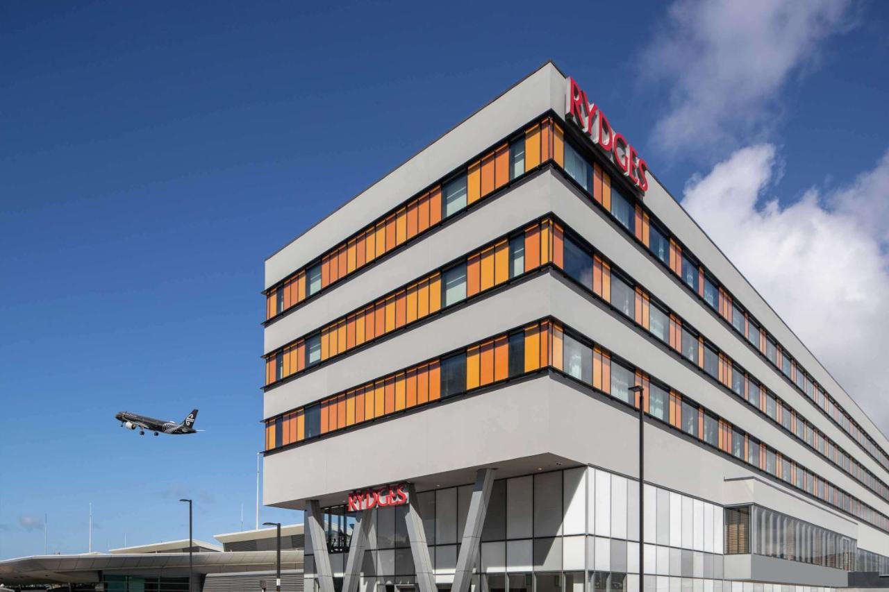 Отель Rydges Wellington Airport Экстерьер фото