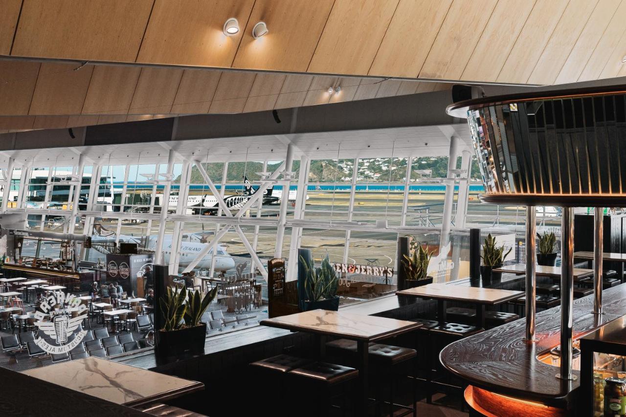 Отель Rydges Wellington Airport Экстерьер фото