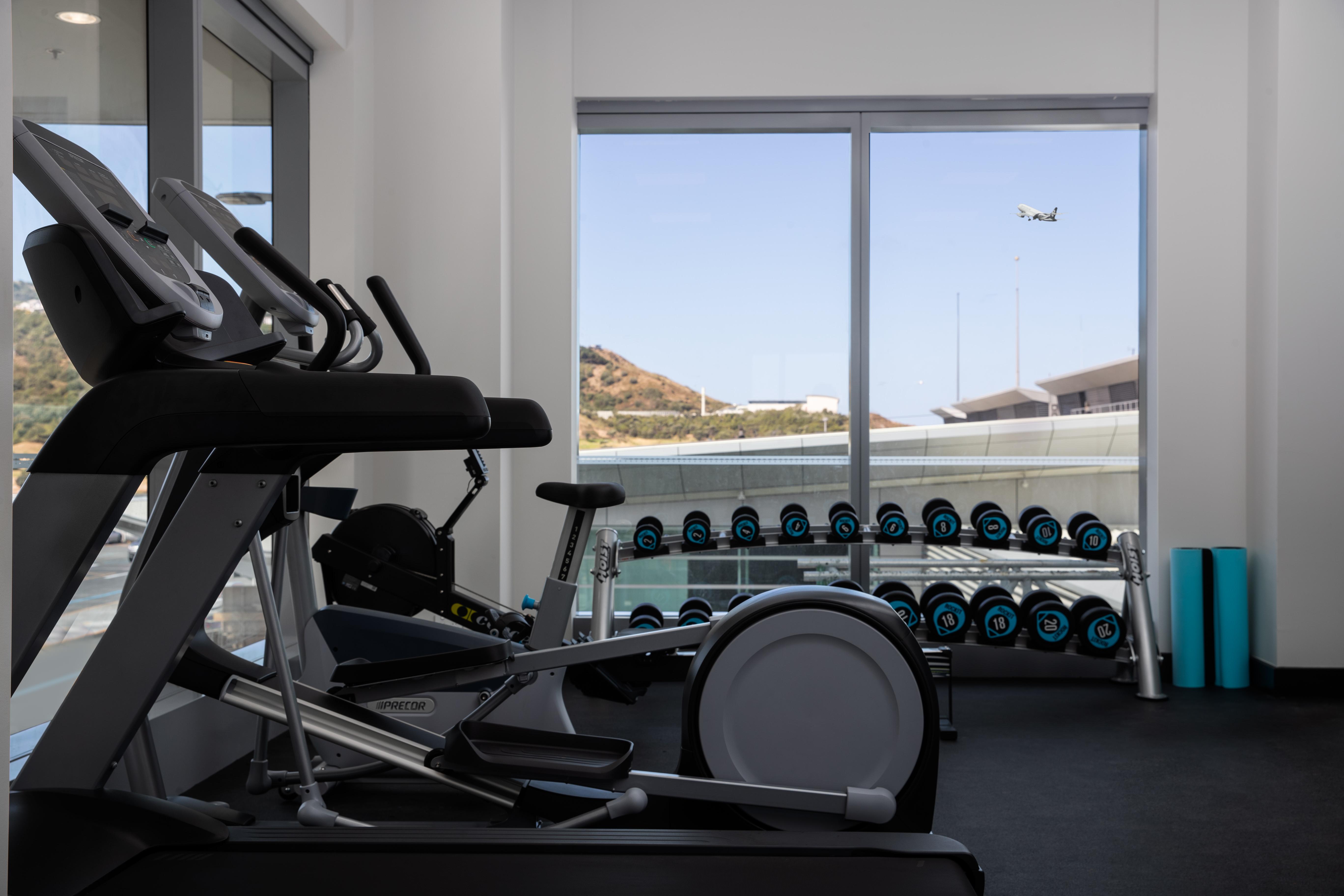 Отель Rydges Wellington Airport Экстерьер фото