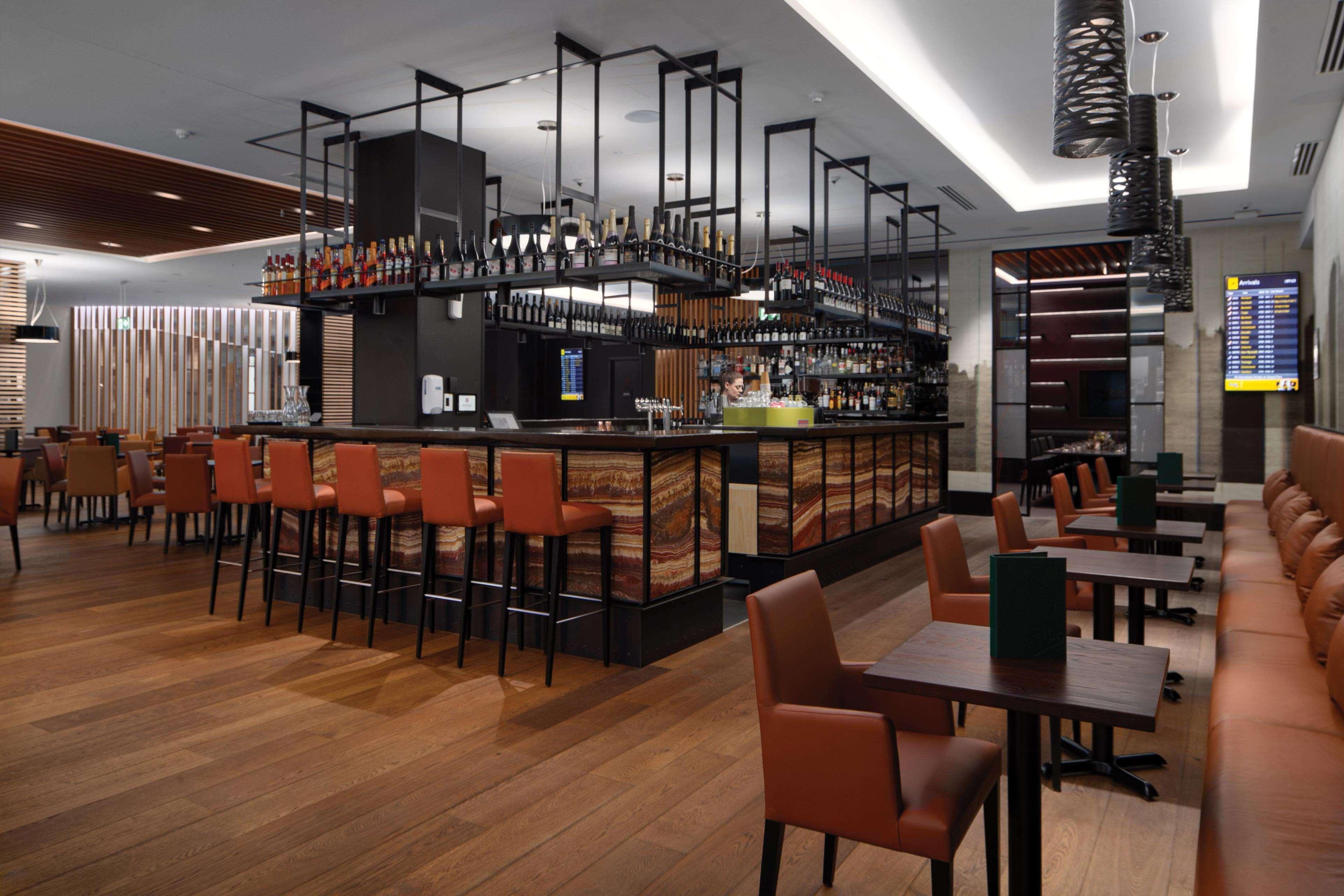 Отель Rydges Wellington Airport Экстерьер фото